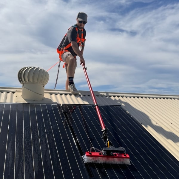 Cleaning_Solar_Panels